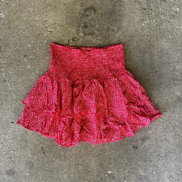 Adika Red‎ Floral Skirt - Picture 2 of 3
